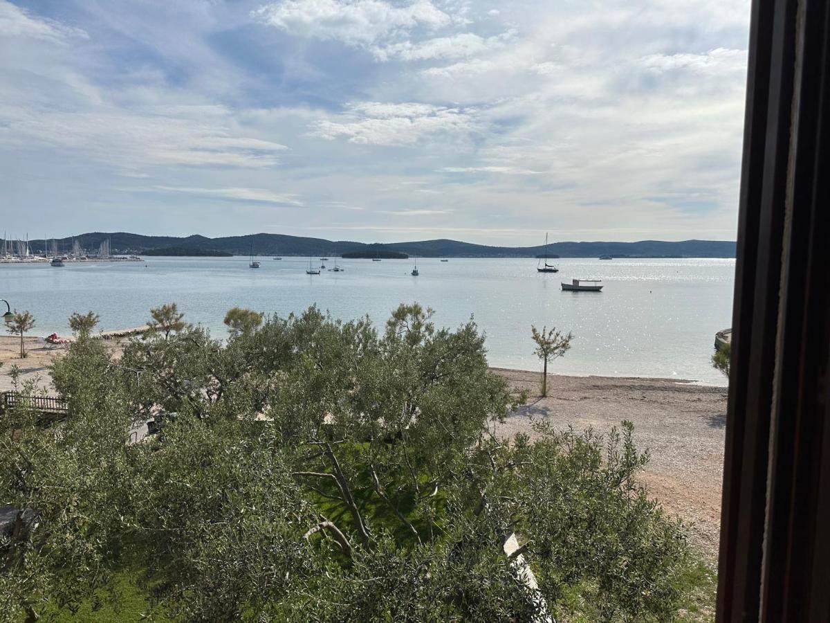 Apartmani Roko Biograd Na Moru Luaran gambar